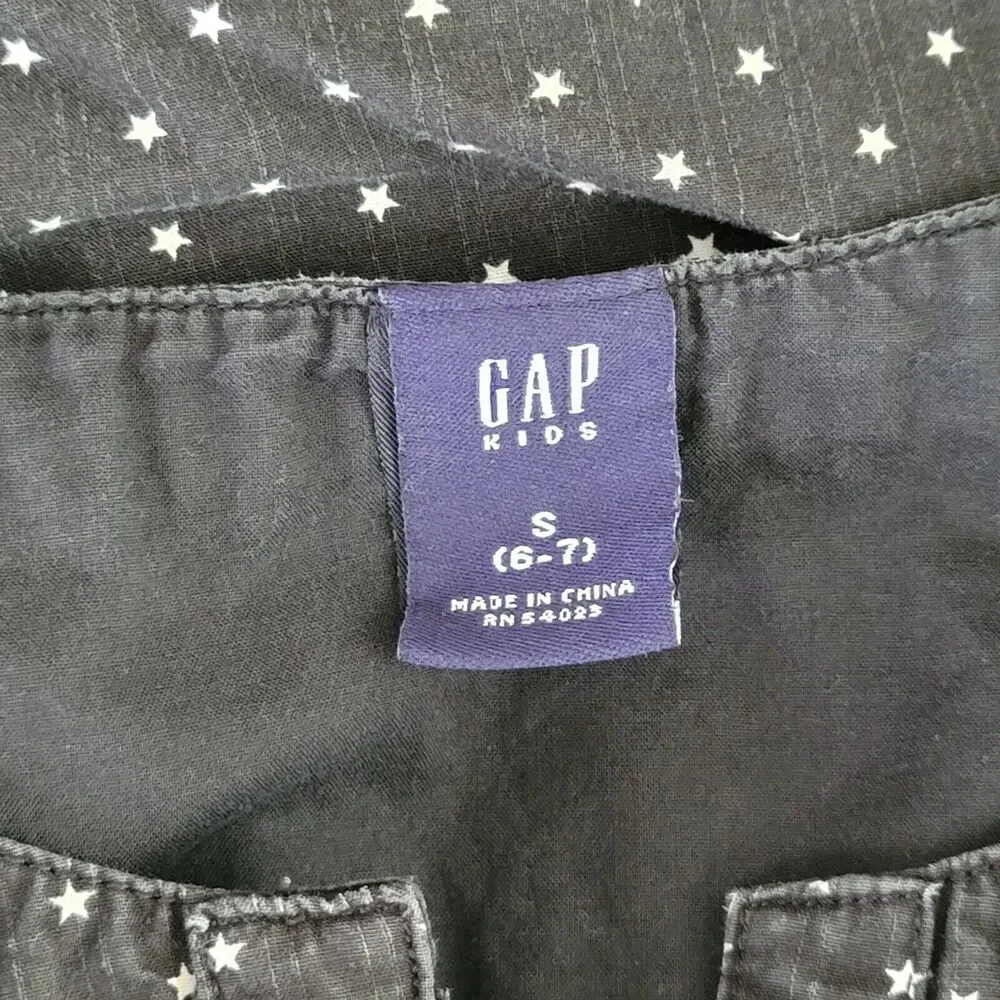 GAP black shirt